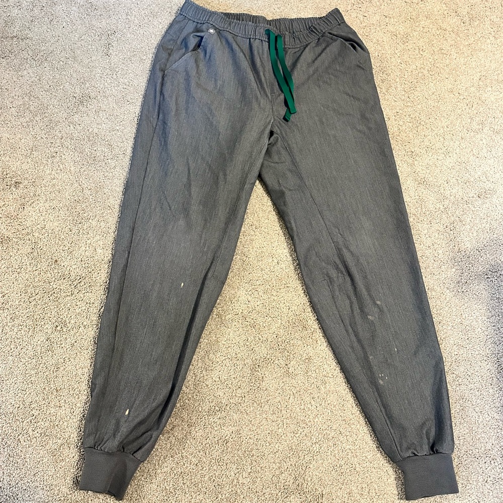 Figs Men's Gray Scrub Joggers